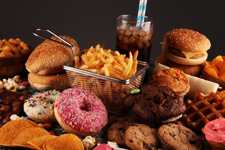 Mewaspadai Ancaman Junkfood: Edukasi pada Masyarakat Desa untuk Memilih Makanan yang Lebih Baik.